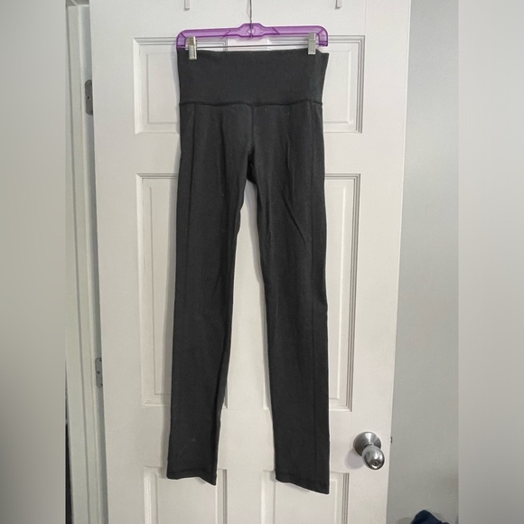 Size 8 Lululemon pants - Picture 1 of 5